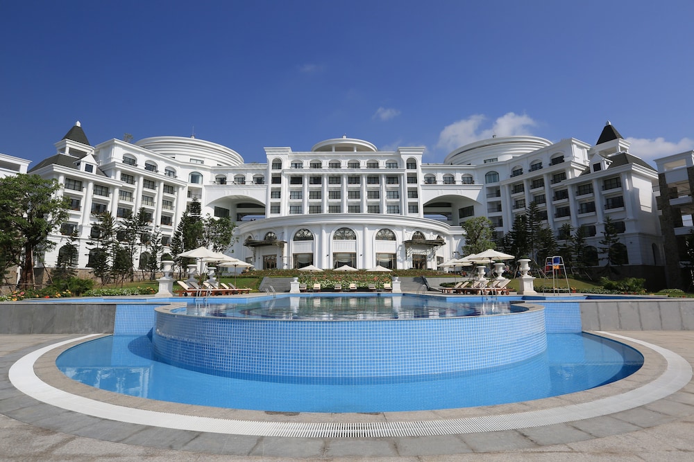 Vinpearl Resort Spa Halong